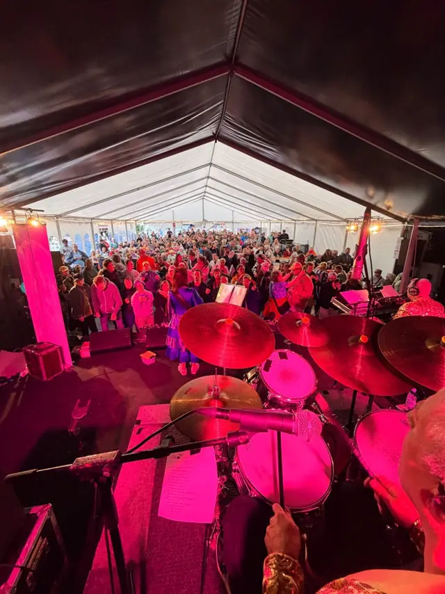 Sussi & Drengene live — Sølund Festivalen